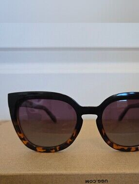 NWOT Quay Noosa Sunglasses